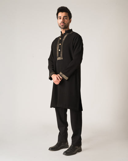 Parallel Embellished Kurta