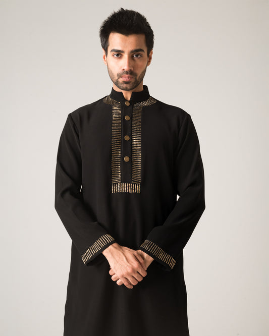 Parallel Embellished Kurta